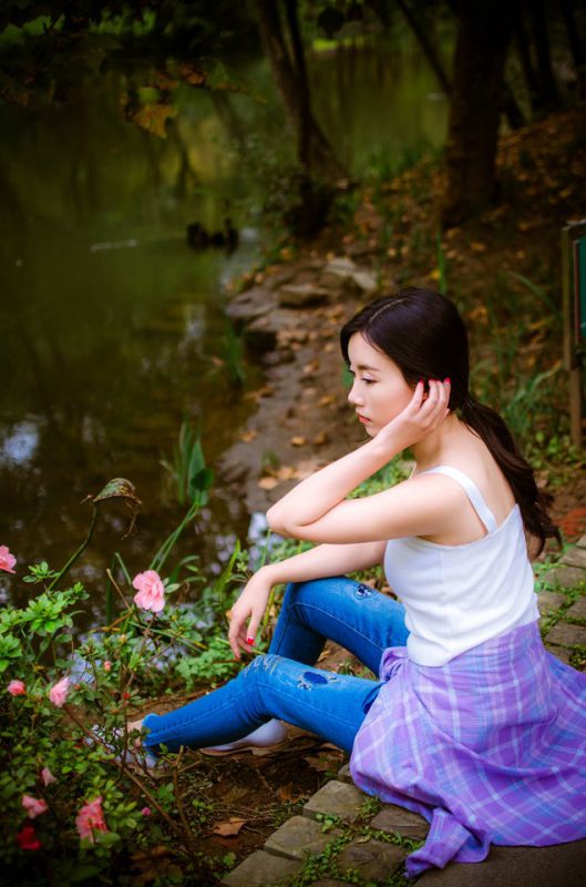小清新长发美女户外靓丽写真合集