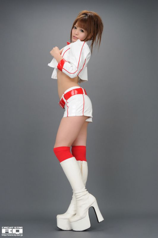 日本极品美女春菜惠棚拍秀大长腿写照