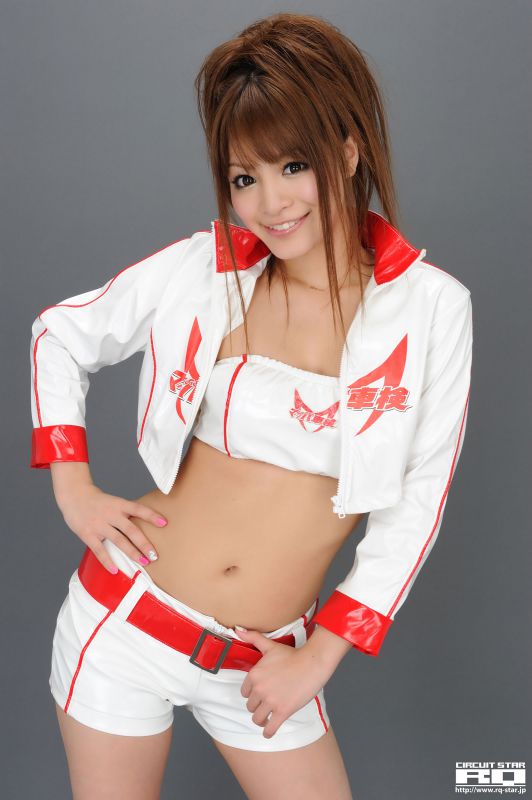 日本极品美女春菜惠棚拍秀大长腿写照
