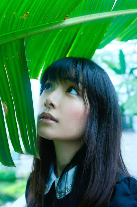 日本av女优外冈好梨花室内白色内衣秀