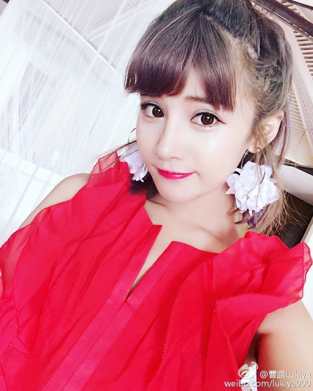 气质短发美女曹露冬日唯美写真合集