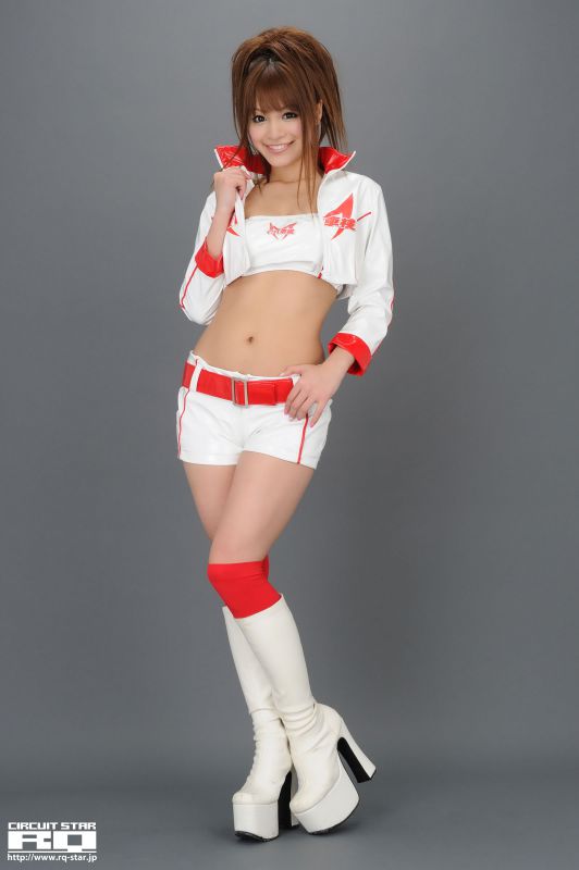 日本极品美女春菜惠棚拍秀大长腿写照