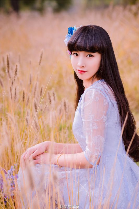 90后清纯少女户外高清写真集