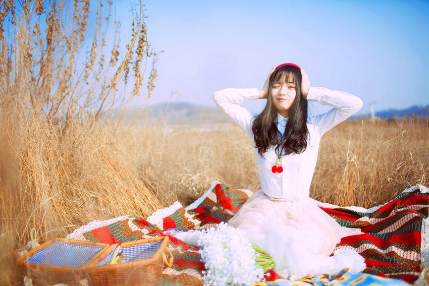 清纯文艺美少女荒原唯美写真