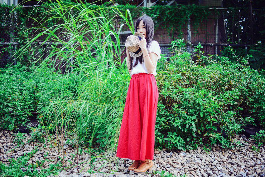 森系学生妹子外景甜美写真惹人爱