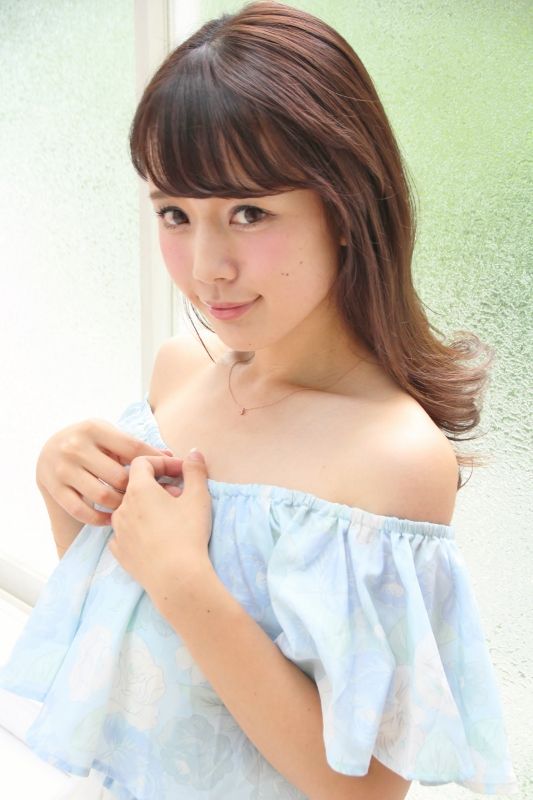 日本甜美女孩关口爱美夏日超短裙写真
