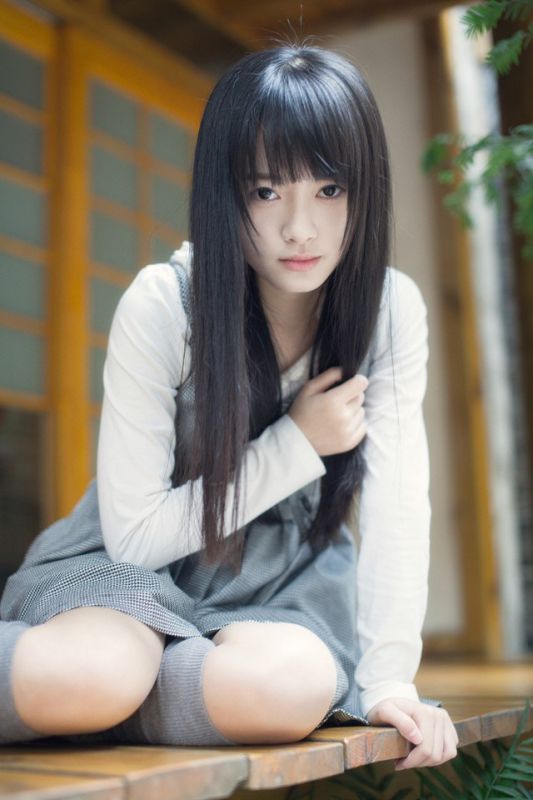 清纯气质黑长直学生妹子唯美写真