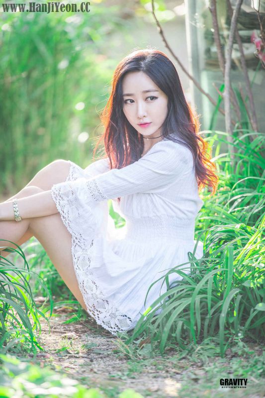 韩国美女申海莉户外小清新图片集