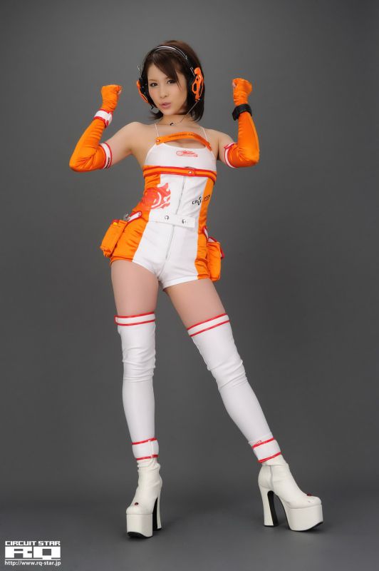 日本短发美女立花サキ棚拍秀大长腿