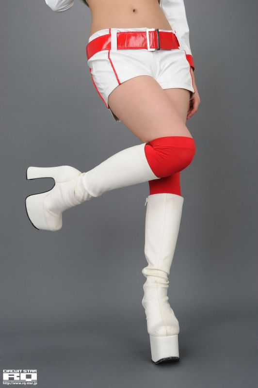 日本极品美女春菜惠棚拍秀大长腿写照