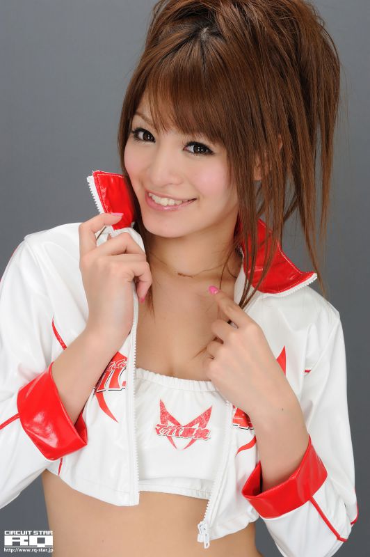 日本极品美女春菜惠棚拍秀大长腿写照