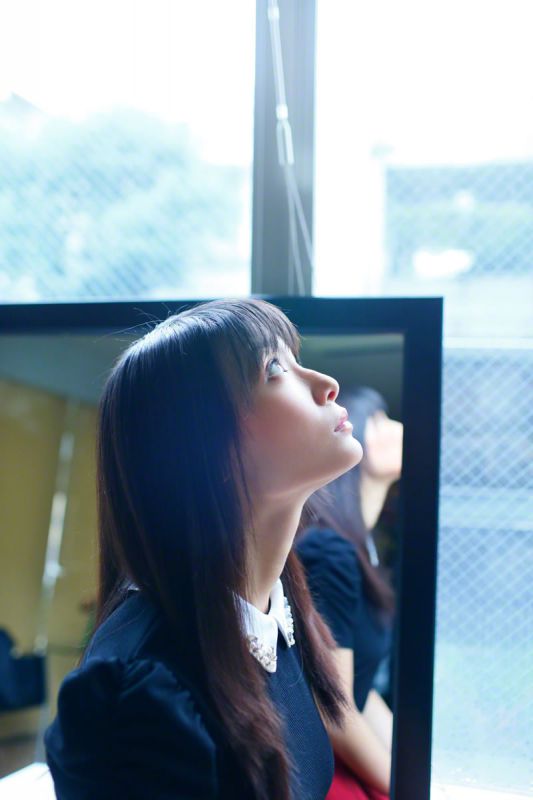 日本av女优外冈好梨花室内白色内衣秀
