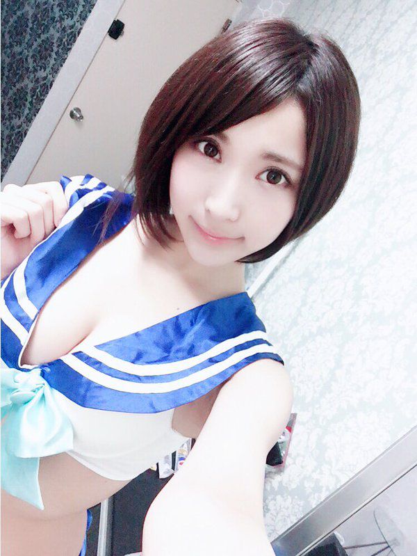 日本短发美女桐生美希自拍写真图片