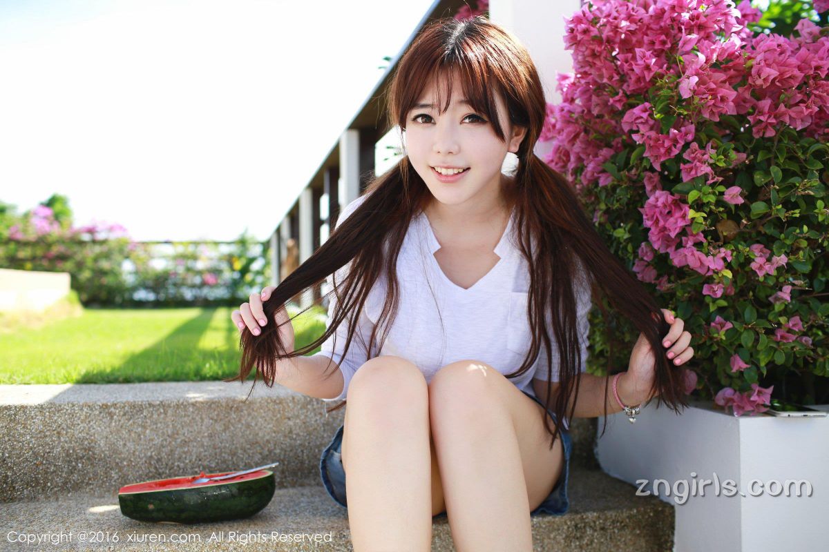 秀人网童颜巨乳刘飞儿私房诱惑写真