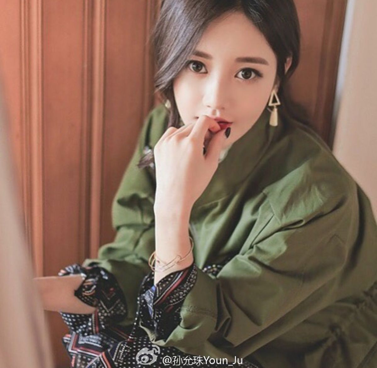 韩国气质美女孙允珠摄影写真图片