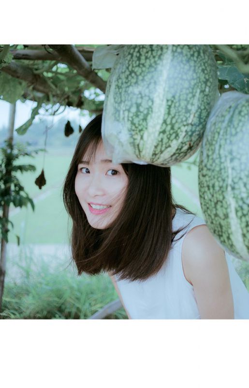 90后邻家甜美素颜美女迷人生活照