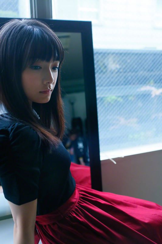日本av女优外冈好梨花室内白色内衣秀