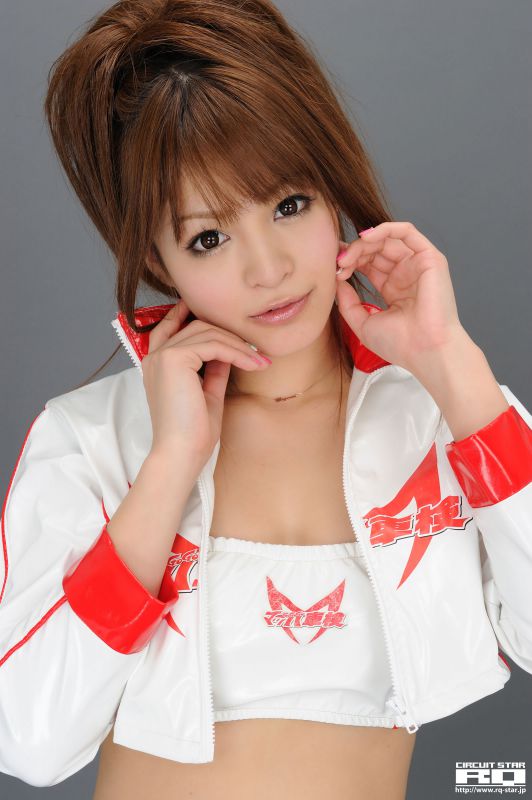 日本极品美女春菜惠棚拍秀大长腿写照