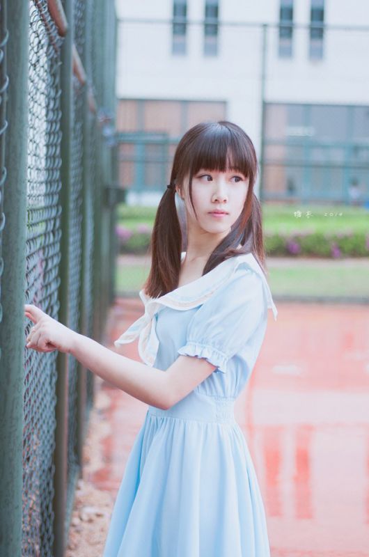 可爱小萝莉清新校园风唯美写真合集