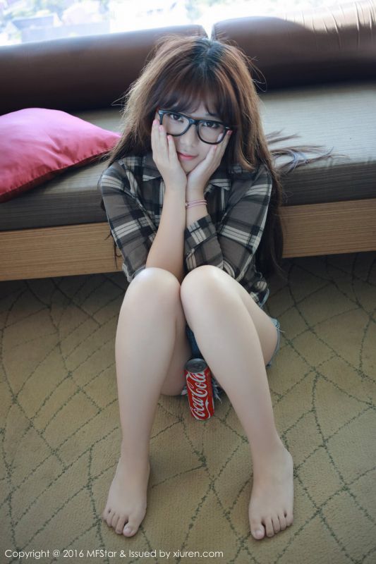 模范学院情趣内衣美女刘飞儿诱人私房照