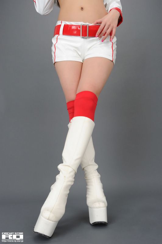 日本极品美女春菜惠棚拍秀大长腿写照