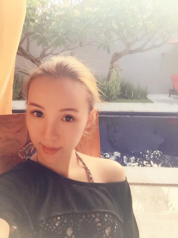 中国性感女神Yuyu Wei高清自拍大片