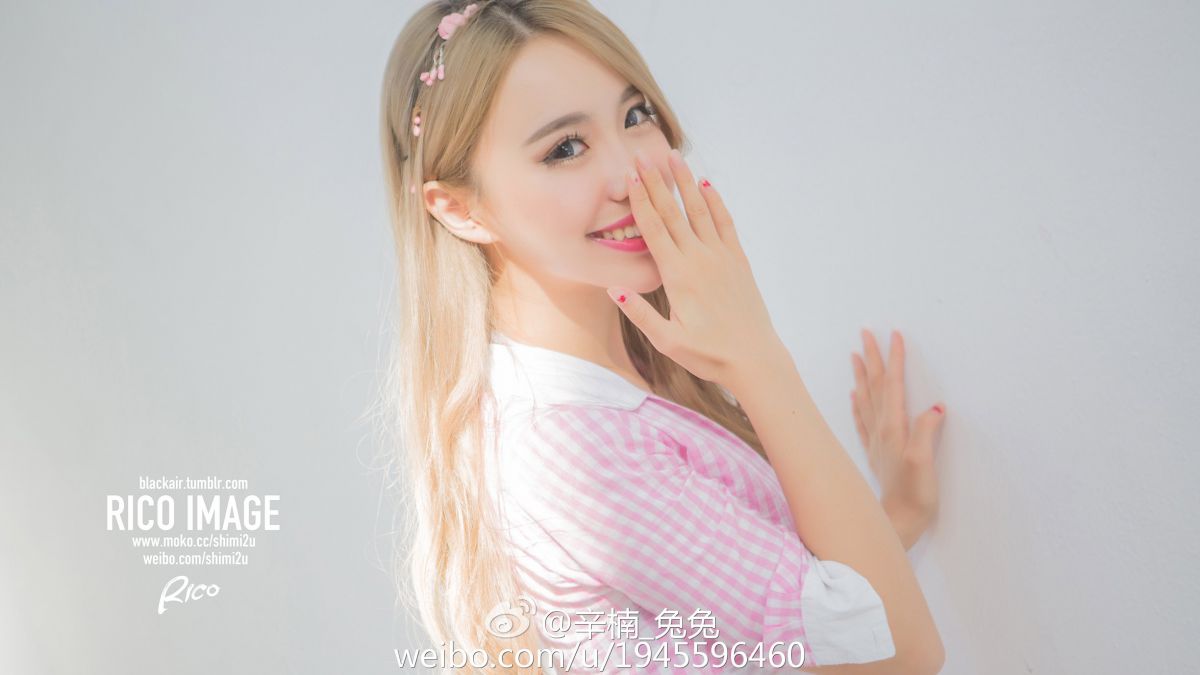 气质美女辛楠兔兔街头唯美写真套图