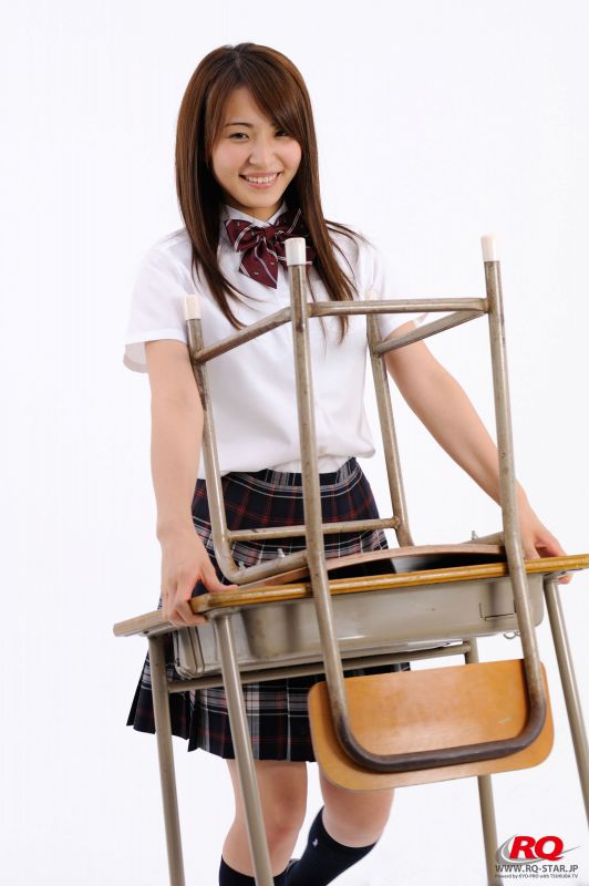清纯学生妹泽井玲菜私房甜美迷人写照