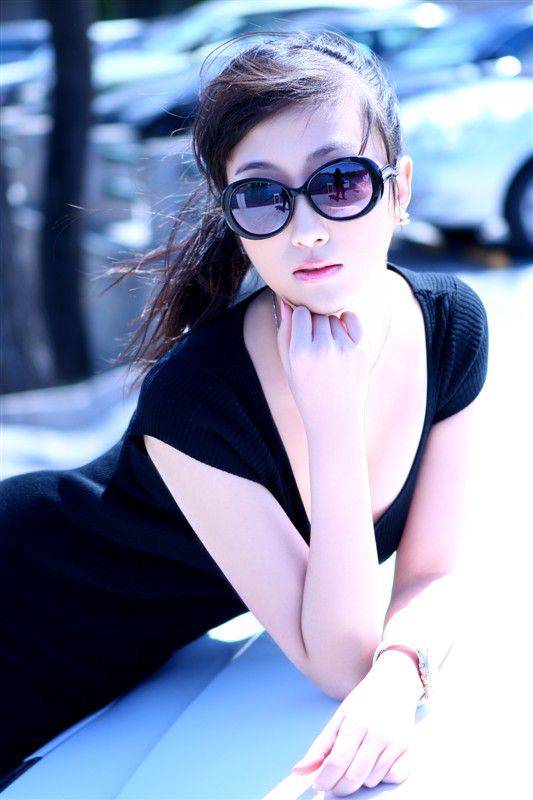 妩媚内衣美胸美女私房性感写真