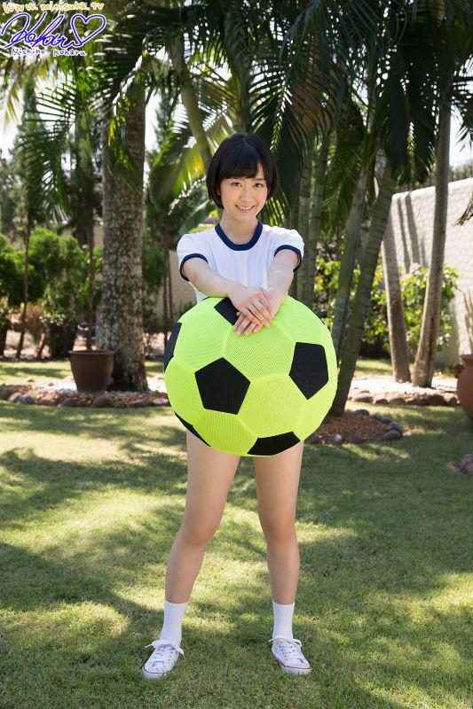 日本短发美女西野小春清纯唯美外拍照