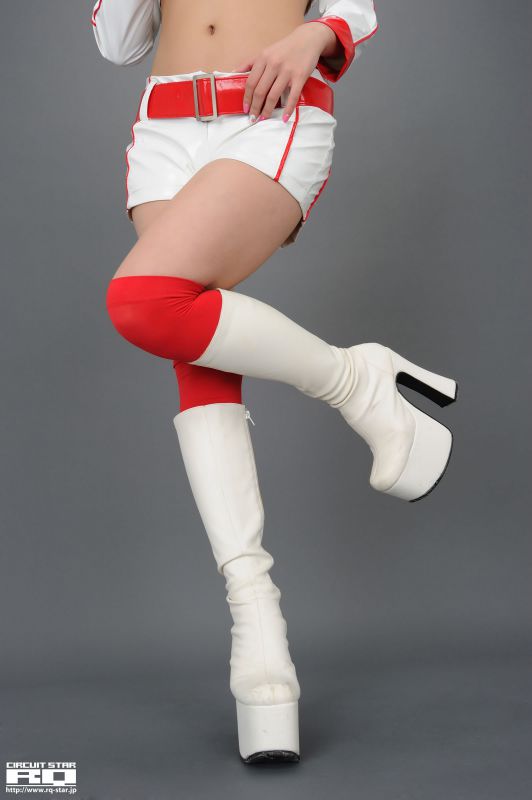 日本极品美女春菜惠棚拍秀大长腿写照
