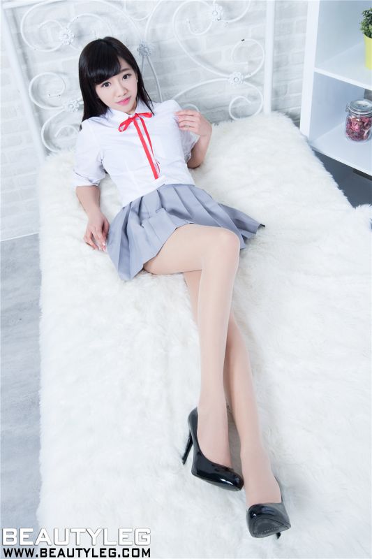 黑丝尤物Celia私房秀大长腿写真