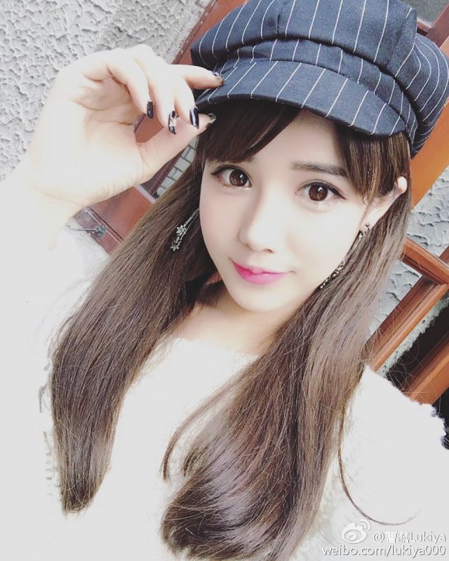 气质短发美女曹露冬日唯美写真合集