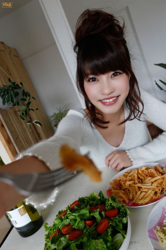 日本av女优岸明日香户外性感比基尼秀