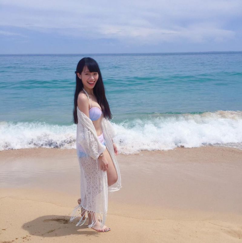 台湾学生妹彭楚燕Anna私拍美图照片
