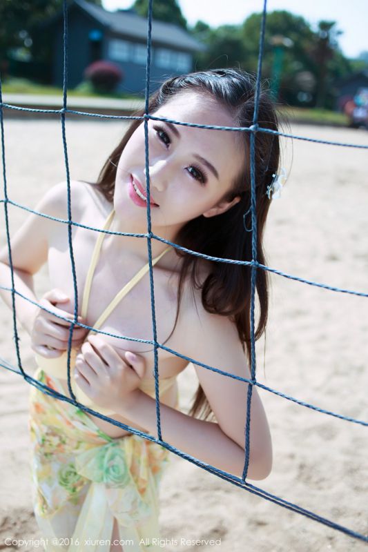 秀人网年轻漂亮美女月音瞳性感写真图片