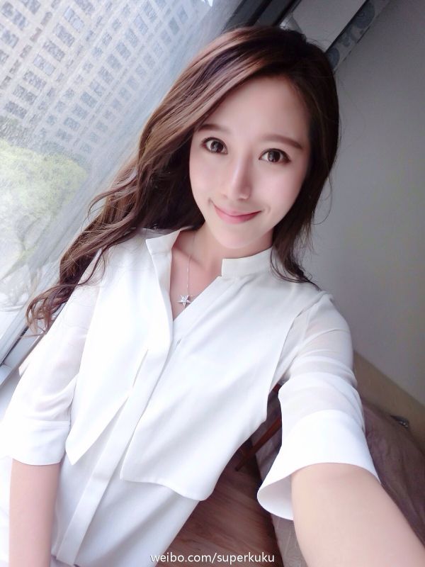 甜美系女生洪毓Kuku自拍写真图片