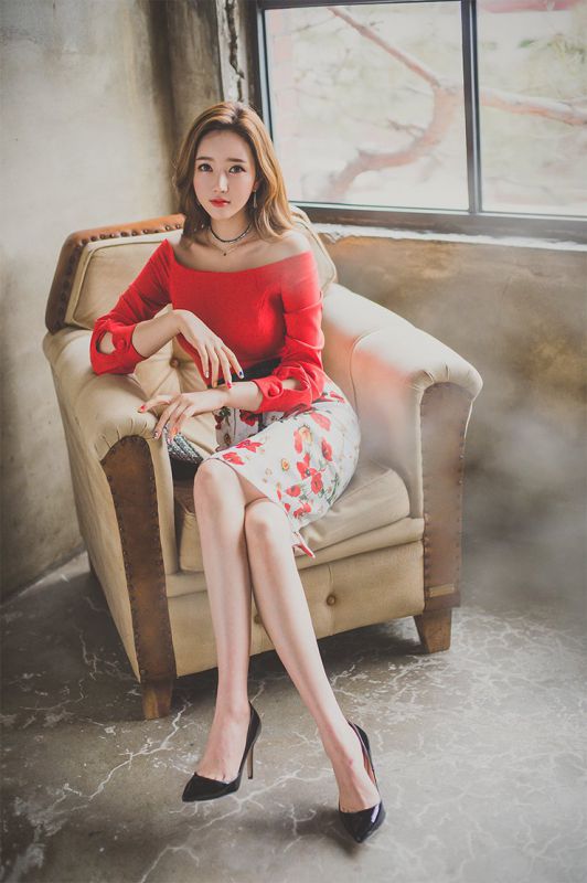 时尚气质美女李妍静绝美高雅摄影写真