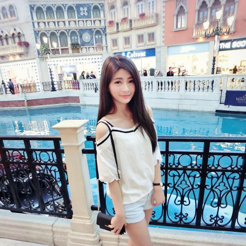 可爱甜美女生Momo毛毛私拍美图合辑
