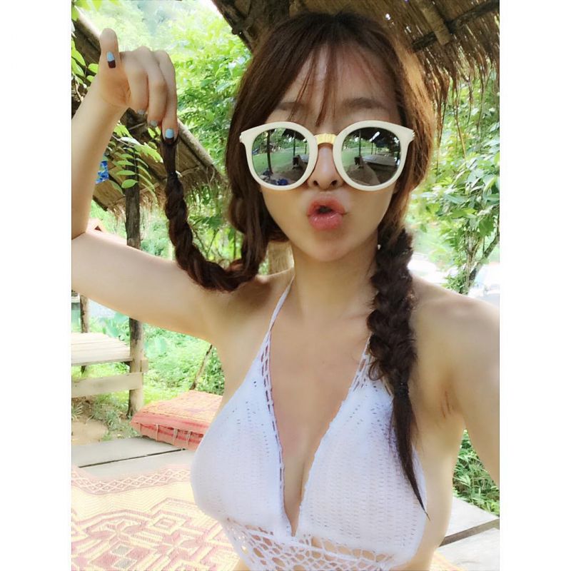 自拍素人美女Sa.Na性感美胸乳量十足