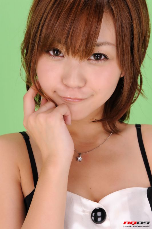日本赛车女郎桃原美奈高跟长腿摄影图片