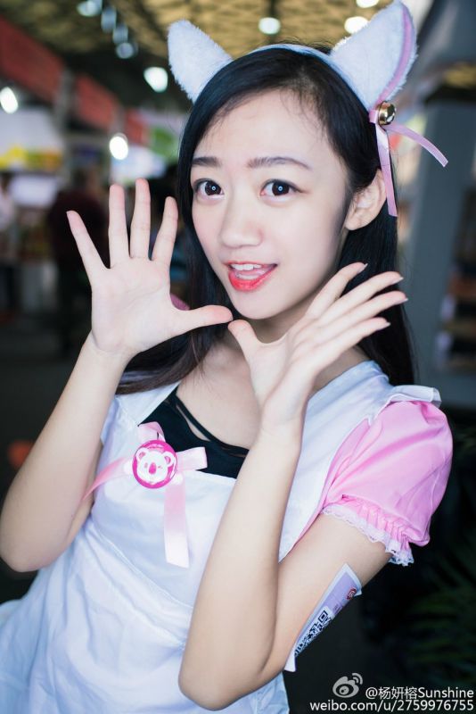 游戏展台美女杨妍榕私拍图片合辑