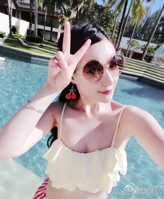 性感长腿模特林奕Paulin美腿诱惑写真
