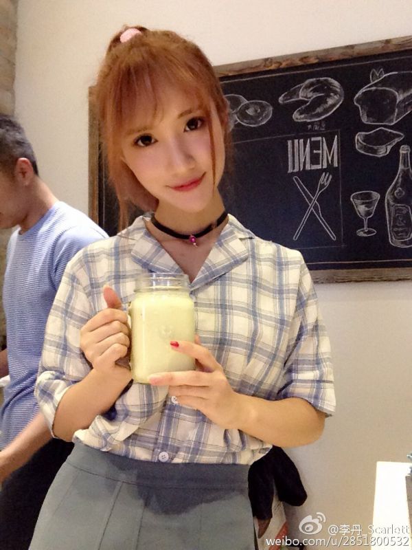 90后美女李丹Scarlett私拍图片合辑