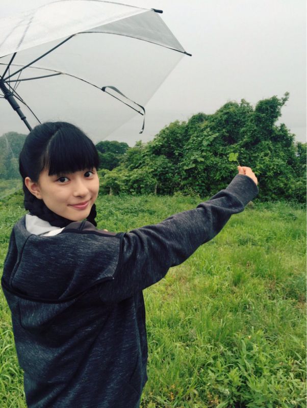 日本女演员芳根京子私拍图片大全