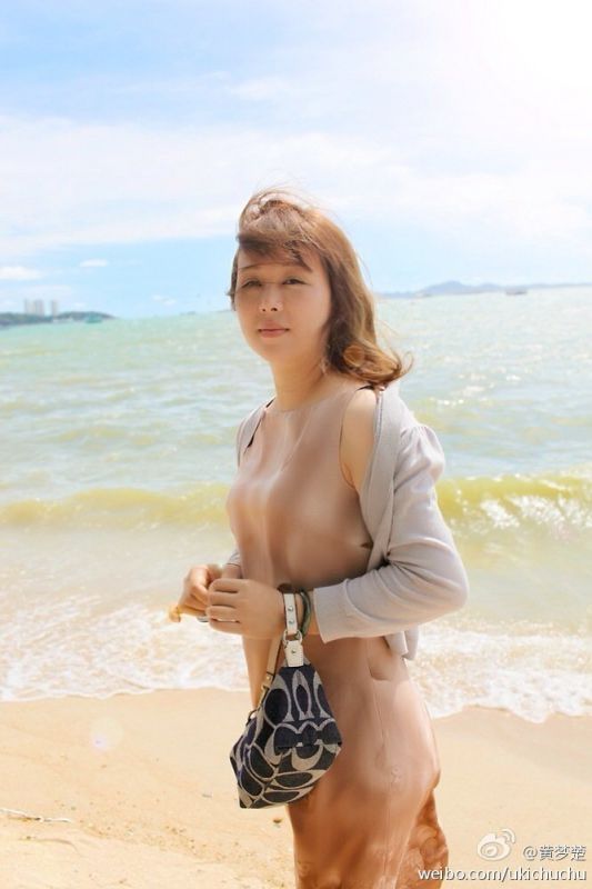 90后娇嫩美女黄梦楚唯美私拍图集
