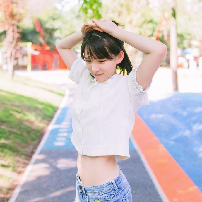 清纯女主播赵小臭小清新私拍美图
