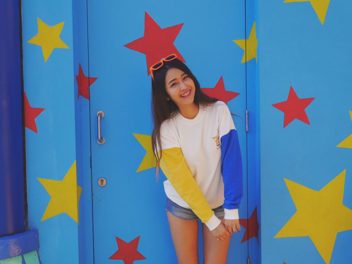 90后美少女徐蔚芸Tiki私拍写真图片