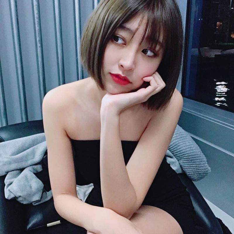 台湾女模特蔡宜家Ikea私拍美照图片