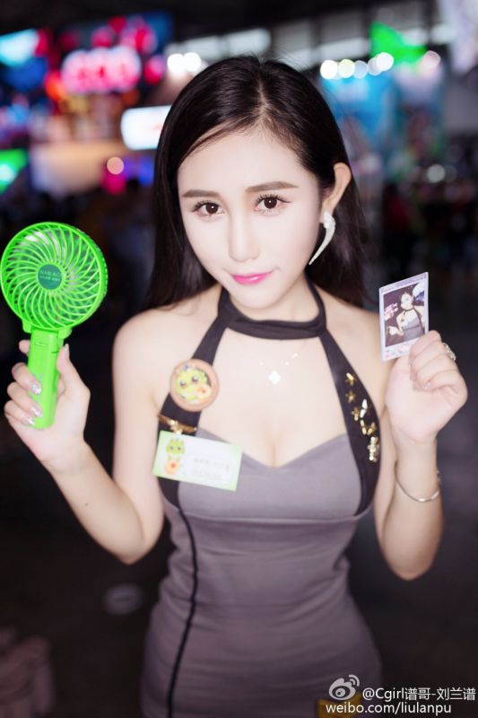 小蛮腰美女刘兰谱清纯私拍图片